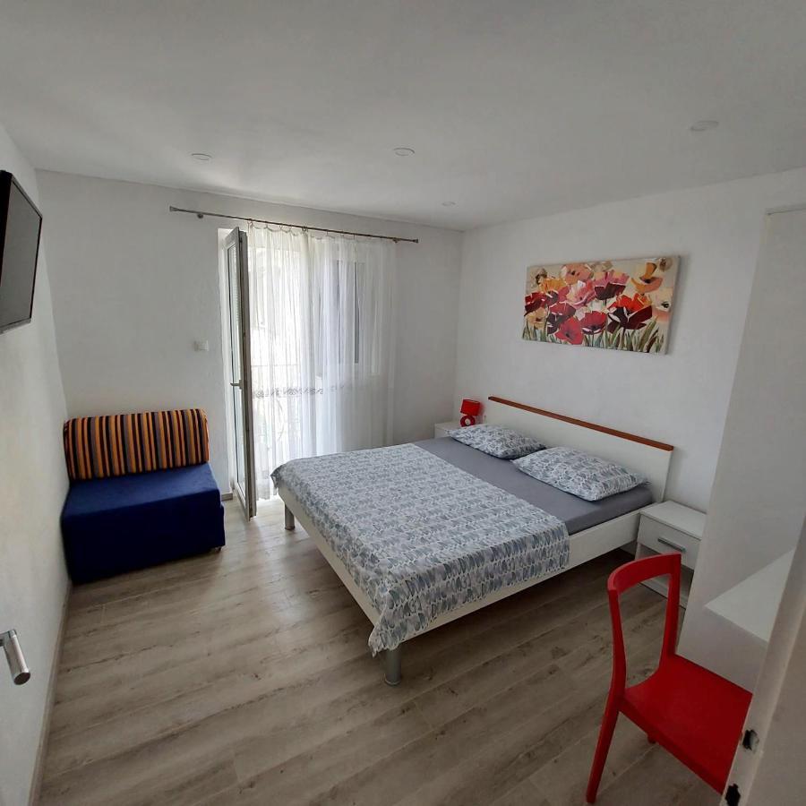 Apartments Villa Antony Дрвеник Екстериор снимка
