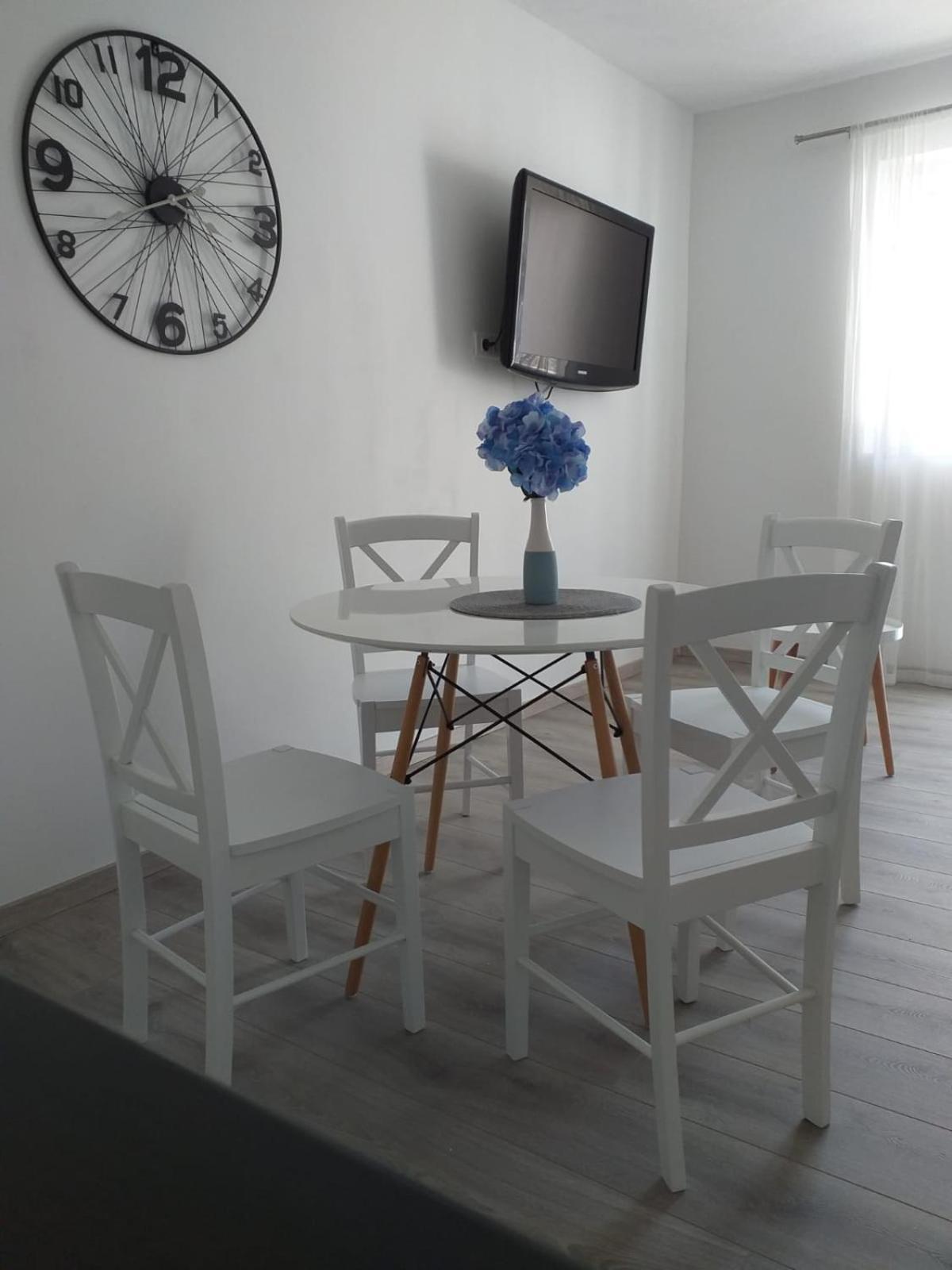 Apartments Villa Antony Дрвеник Екстериор снимка