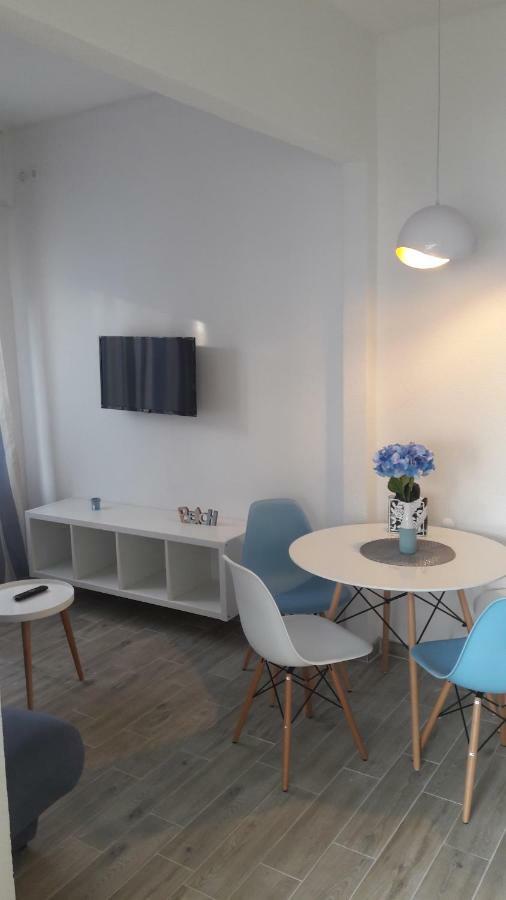 Apartments Villa Antony Дрвеник Екстериор снимка